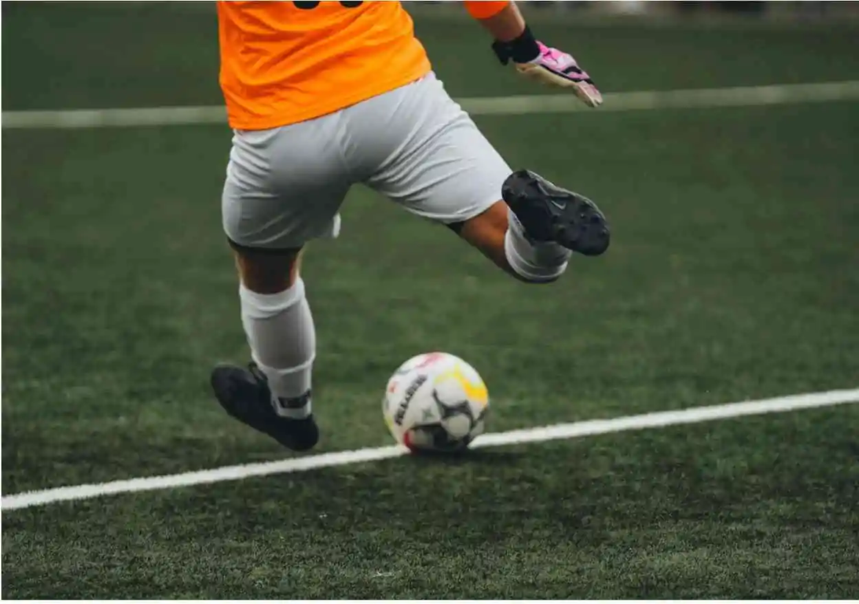 From Predictions to Payouts: Turning Football Insi...
